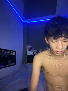 Kailertwink online show from June 16, 2026, 3:23 pm