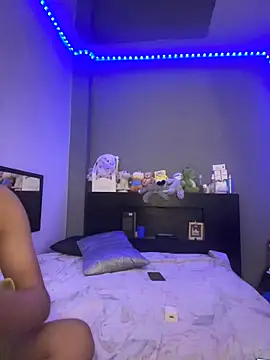 Kailertwink online show from May 2, 2026, 3:23 am