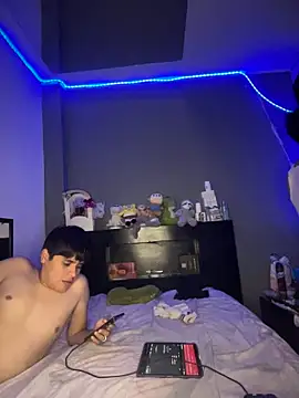 Kailertwink online show from June 7, 2026, 6:46 pm