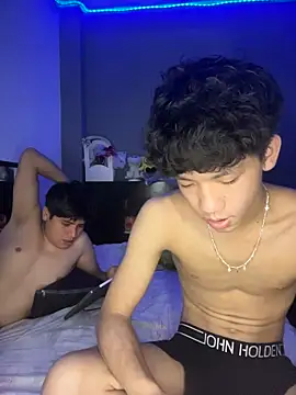 Kailertwink online show from June 10, 2026, 9:16 pm