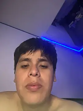 Kailertwink online show from June 12, 2026, 8:06 pm