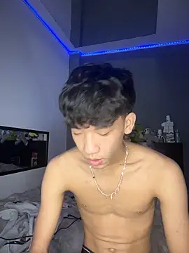 Kailertwink online show from June 18, 2026, 2:44 pm
