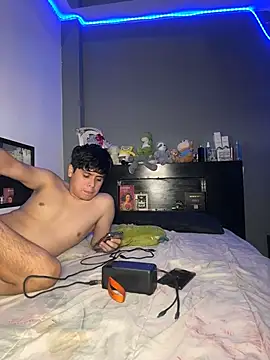 Kailertwink online show from July 24, 2026, 3:35 am