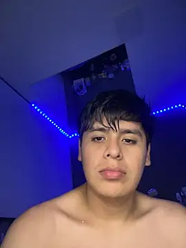 Kailertwink online show from April 22, 2026, 2:40 am