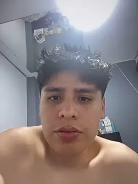 Kailertwink online show from May 7, 2026, 12:59 am