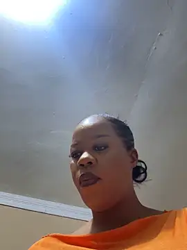 Snapshot of THICKBUNNYCHICKxxx chatting on April 15, 2026, 7:58 pm THICKBUNNYCHICKxxx online show from April 15, 2026, 7:58 pm