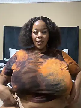 Snapshot of THICKBUNNYCHICKxxx chatting on April 23, 2026, 8:43 pm THICKBUNNYCHICKxxx online show from April 23, 2026, 8:43 pm