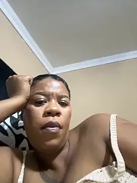 Snapshot of THICKBUNNYCHICKxxx chatting on October 14, 2025, 10:09 pm THICKBUNNYCHICKxxx online show from October 14, 2025, 10:09 pm