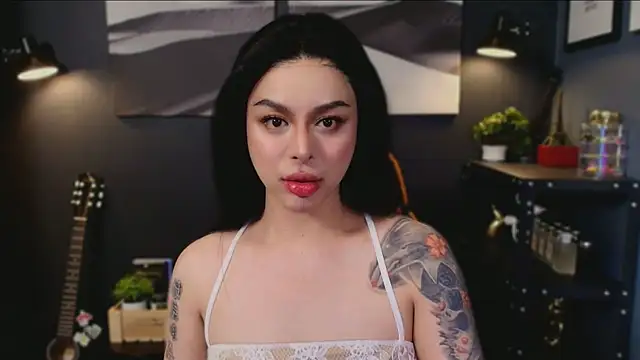 Snapshot of LUNACOCKSLAYER chatting on November 9, 2025, 8:46 pm LUNACOCKSLAYER online show from November 9, 2025, 8:46 pm