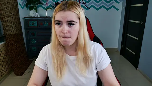 Stef Nicks online show from November 23, 2025, 9:08 am