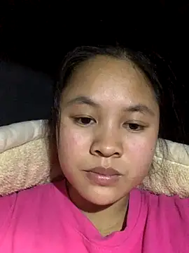 NhuFox online show from November 17, 2025, 12:42 pm