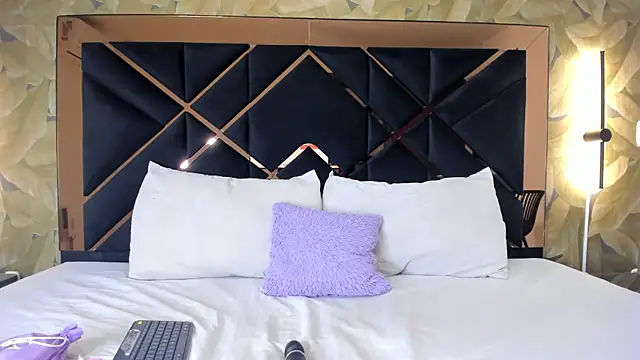 Snapshot of AliciaJerez1 chatting on October 23, 2025, 12:31 am AliciaJerez1 online show from October 23, 2025, 12:31 am