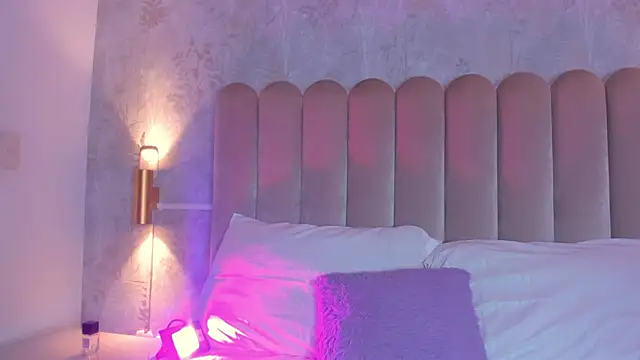 Snapshot of AliciaJerez1 chatting on November 27, 2025, 8:42 pm AliciaJerez1 online show from November 27, 2025, 8:42 pm