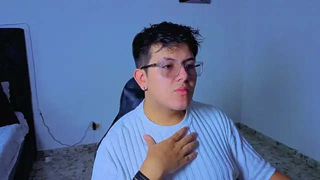 Snapshot of Ryan_Doretti chatting on December 5, 2025, 8:39 pm Ryan Doretti online show from December 5, 2025, 8:39 pm