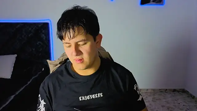 Snapshot of Ryan_Doretti chatting on November 20, 2025, 10:27 am Ryan Doretti online show from November 20, 2025, 10:27 am