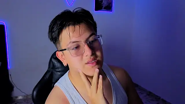 Snapshot of Ryan_Doretti chatting on February 15, 2026, 4:28 pm Ryan Doretti online show from February 15, 2026, 4:28 pm