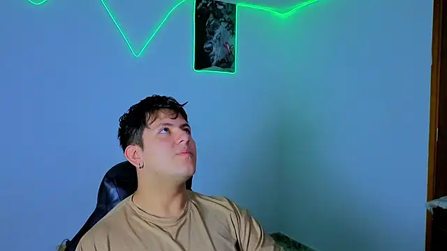 Snapshot of Ryan_Doretti chatting on December 21, 2025, 10:28 am Ryan Doretti online show from December 21, 2025, 10:28 am