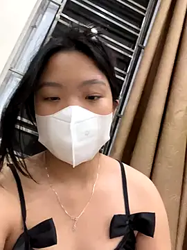 Snapshot of Thuylinh05 chatting on October 11, 2025, 11:33 am Thuylinh05 online show from October 11, 2025, 11:33 am