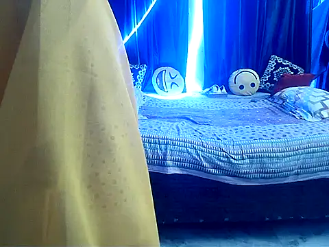 Anaconda-Mall online show from October 18, 2025, 3:36 pm