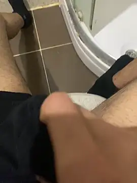 Snapshot of BatchedTracer chatting on March 8, 2026, 11:08 pm BatchedTracer online show from March 8, 2026, 11:08 pm