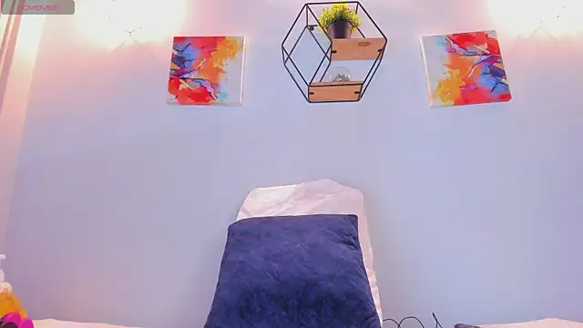 Snapshot of Violet_horny05 chatting on November 21, 2025, 7:24 pm Violet horny05 online show from November 21, 2025, 7:24 pm