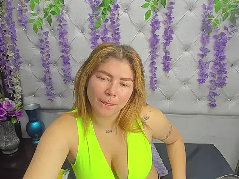 Snapshot of JuliettaRousse69 chatting on November 1, 2025, 12:54 pm JuliettaRousse69 online show from November 1, 2025, 12:54 pm