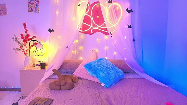 Snapshot of Lexy_Love_ chatting on October 22, 2025, 3:50 am Lexy Love online show from October 22, 2025, 3:50 am