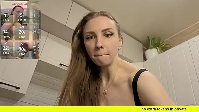 Snapshot of Edena_ chatting on April 5, 2026, 8:04 pm Edena online show from April 5, 2026, 8:04 pm
