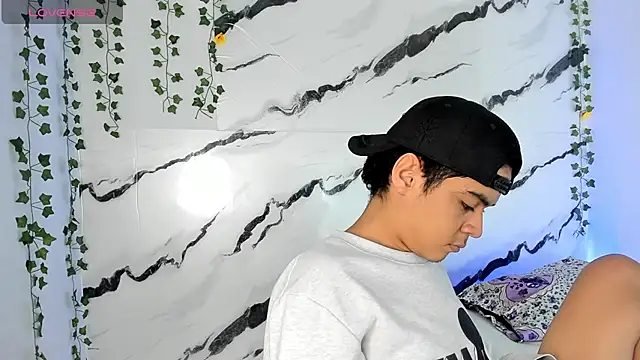 Snapshot of edy_play chatting on December 5, 2025, 9:41 am edy play online show from December 5, 2025, 9:41 am