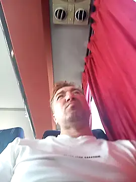 Snapshot of mert0359 chatting on September 9, 2025, 1:20 pm mert0359 online show from September 9, 2025, 1:20 pm