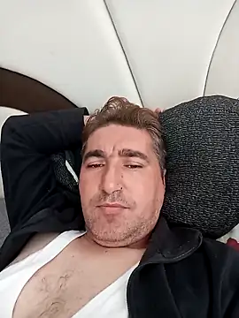 Snapshot of mert0359 chatting on October 28, 2025, 8:24 am mert0359 online show from October 28, 2025, 8:24 am