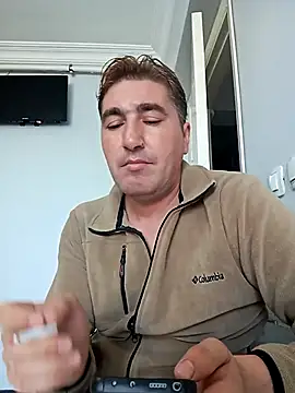 Snapshot of mert0359 chatting on September 22, 2025, 10:54 am mert0359 online show from September 22, 2025, 10:54 am