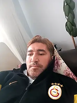 Snapshot of mert0359 chatting on September 29, 2025, 10:11 am mert0359 online show from September 29, 2025, 10:11 am