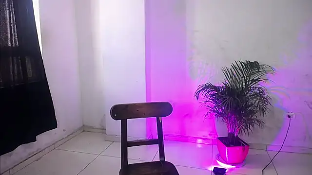 Snapshot of Lady_Dirty444 chatting on October 16, 2025, 7:11 pm Lady Dirty444 online show from October 16, 2025, 7:11 pm