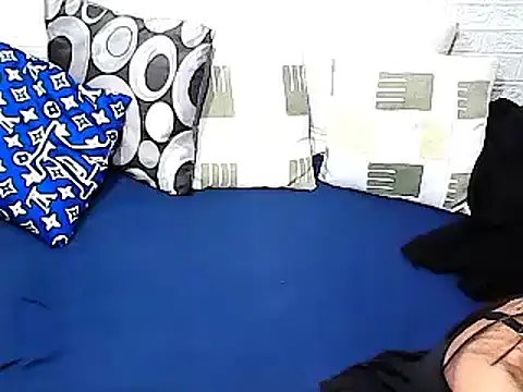 xxhottinybabe online show from February 28, 2026, 12:54 am