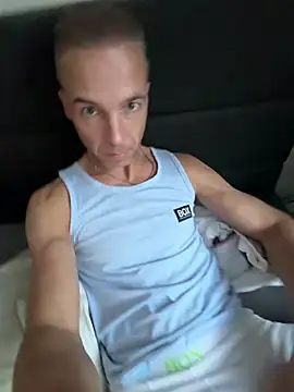 Dutchboy28nl online show from July 29, 2026, 6:51 pm