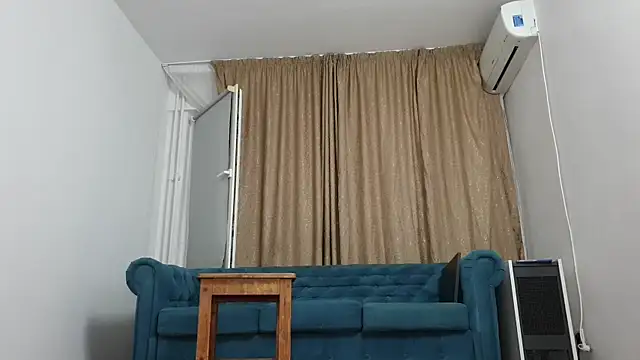 Snapshot of BLOND_GOD chatting on July 5, 2026, 9:43 pm BLOND GOD online show from July 5, 2026, 9:43 pm