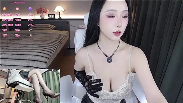 Snapshot of AYW-21 chatting on December 4, 2025, 12:48 pm AYW-21 online show from December 4, 2025, 12:48 pm