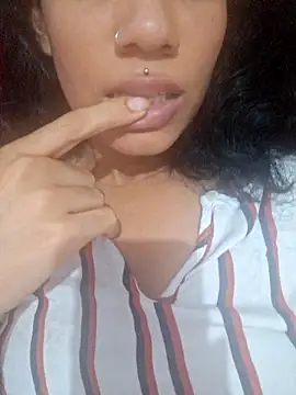 Snapshot of RavenShyfit chatting on November 11, 2025, 4:18 am RavenShyfit online show from November 11, 2025, 4:18 am