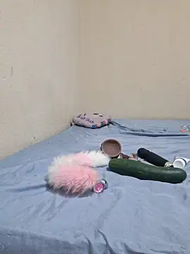 Snapshot of RavenShyfit chatting on February 14, 2026, 9:48 pm RavenShyfit online show from February 14, 2026, 9:48 pm