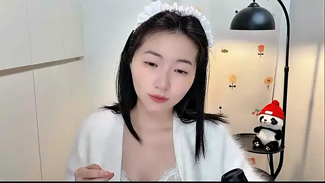 Rosalind xixi online show from December 5, 2025, 3:05 am