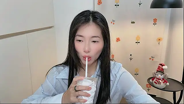 Rosalind xixi online show from May 5, 2026, 2:36 am