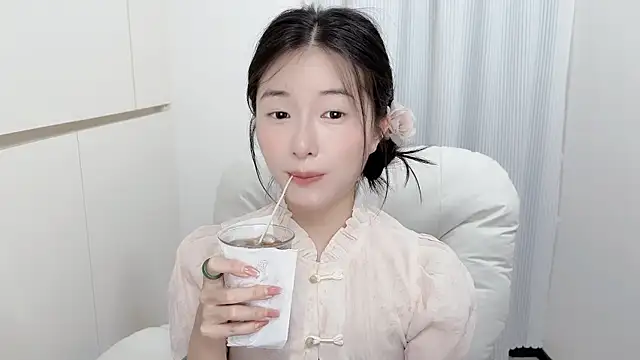 Snapshot of Rosalind_xixi chatting on July 22, 2026, 2:02 am Rosalind xixi online show from July 22, 2026, 2:02 am