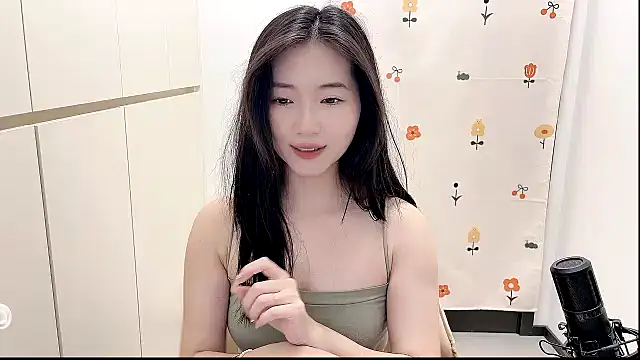 Rosalind xixi online show from September 15, 2025, 1:50 am
