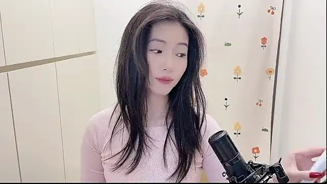 Rosalind xixi online show from September 22, 2025, 10:43 am