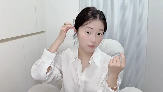 Snapshot of Rosalind_xixi chatting on August 2, 2026, 1:26 am Rosalind xixi online show from August 2, 2026, 1:26 am
