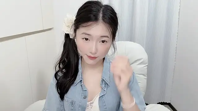 Snapshot of Rosalind_xixi chatting on June 26, 2026, 1:55 am Rosalind xixi online show from June 26, 2026, 1:55 am