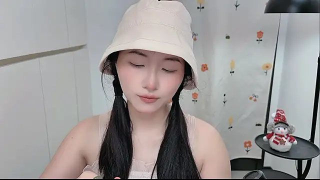 Snapshot of Rosalind_xixi chatting on June 5, 2026, 8:09 am Rosalind xixi online show from June 5, 2026, 8:09 am