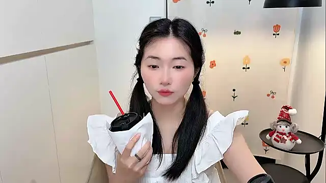 Rosalind xixi online show from April 23, 2026, 3:24 am