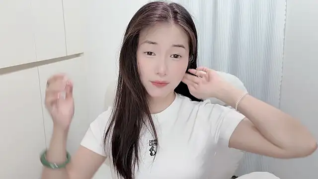 Snapshot of Rosalind_xixi chatting on July 11, 2026, 1:50 am Rosalind xixi online show from July 11, 2026, 1:50 am